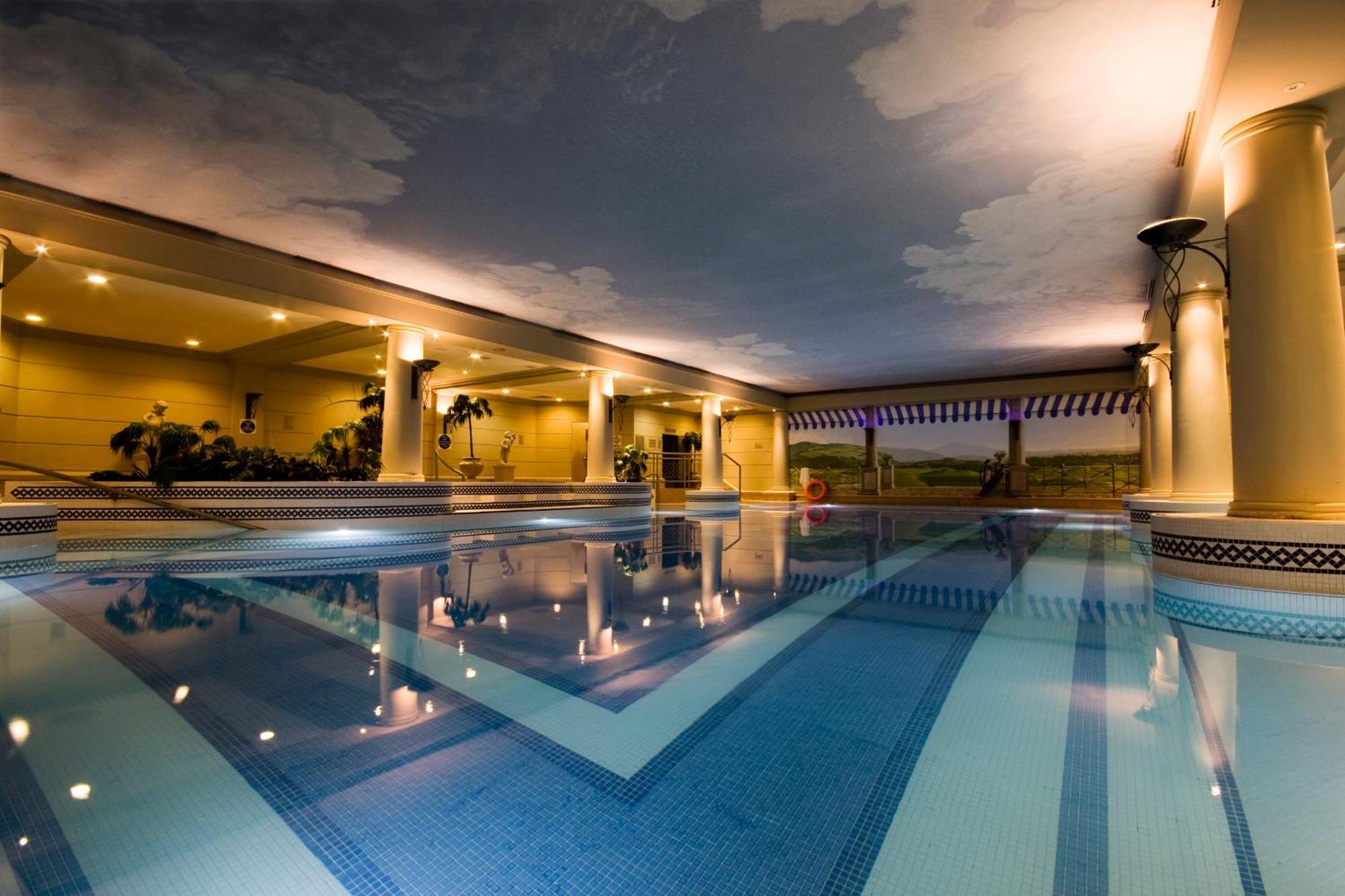 Hunter Lodges By Celtic Manor Newport  Exterior photo