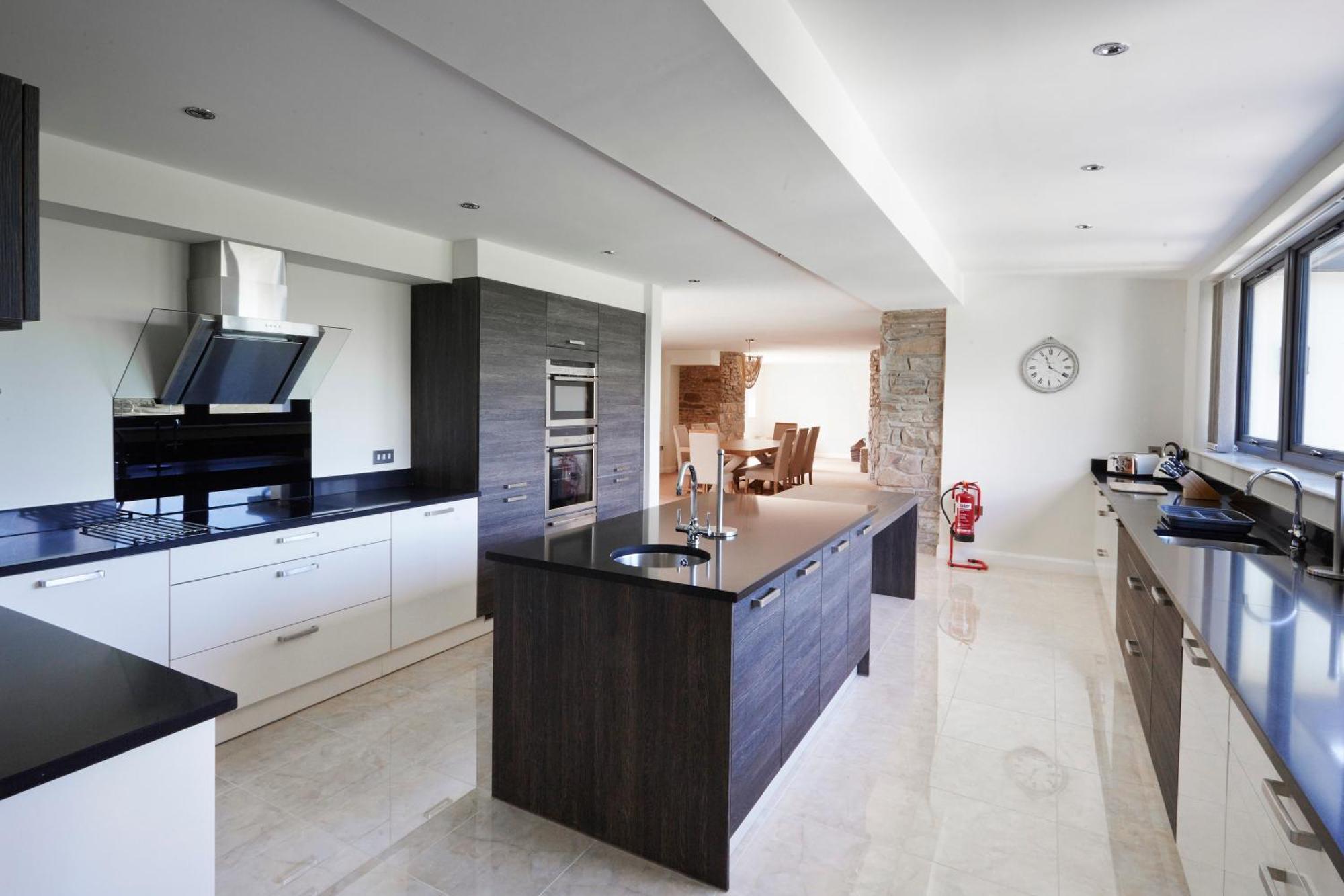 Hunter Lodges By Celtic Manor Newport  Exterior photo